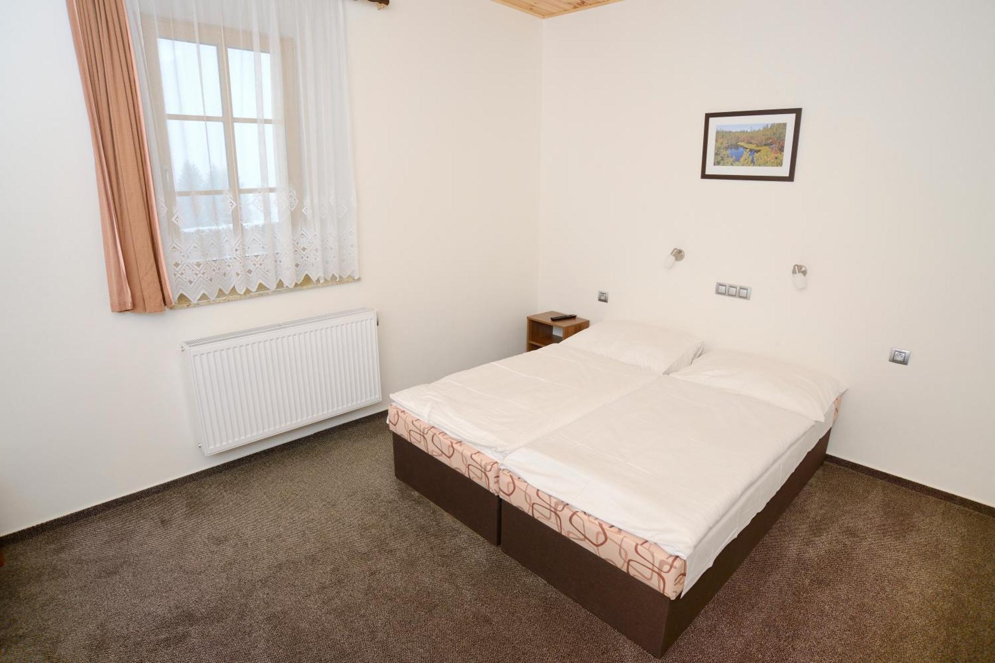 Ea Horsky Hotel Hajenka Модрава Екстер'єр фото