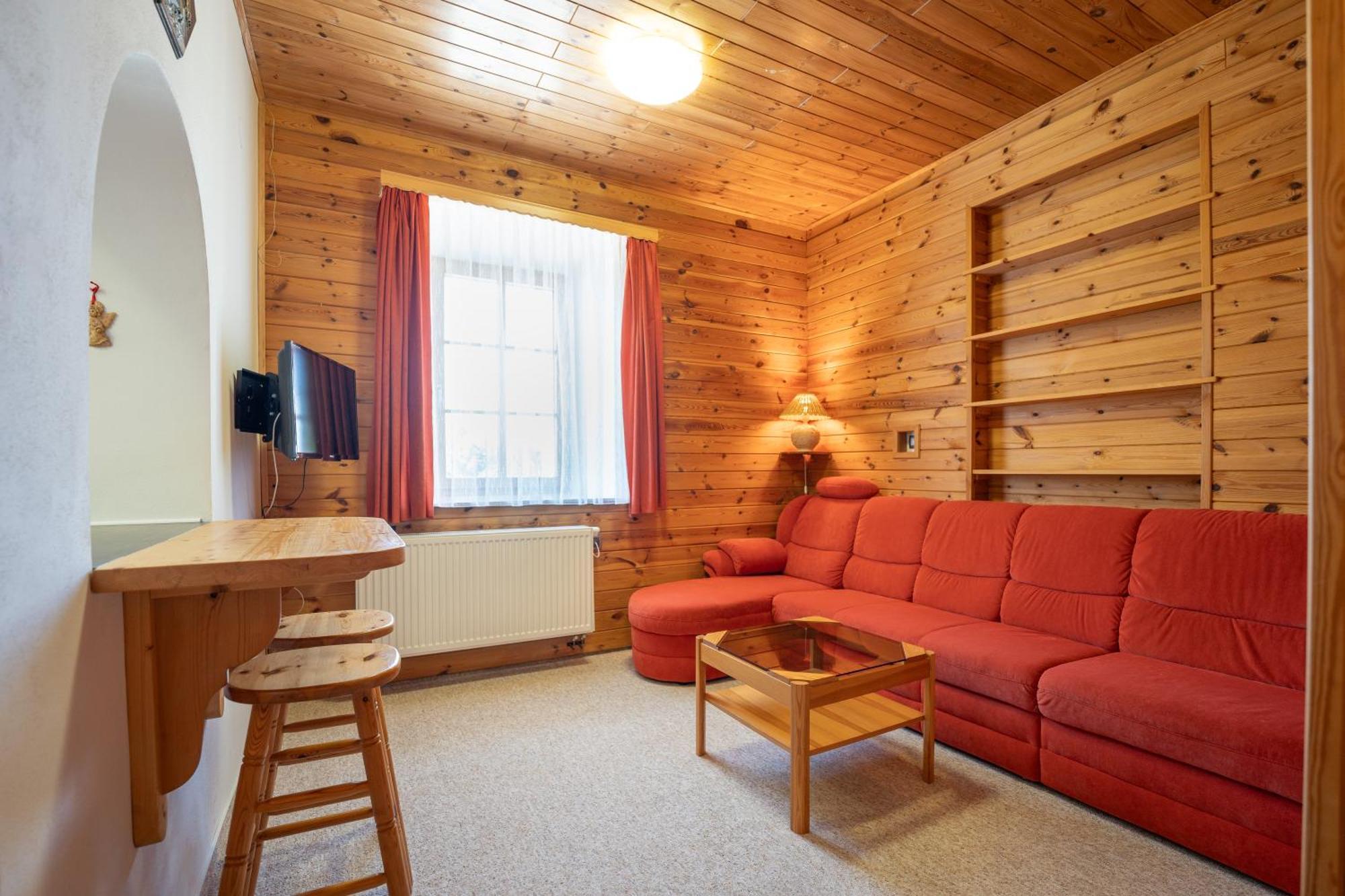 Ea Horsky Hotel Hajenka Модрава Екстер'єр фото