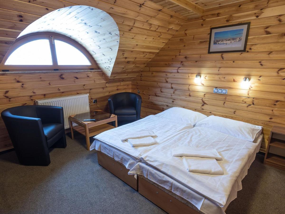 Ea Horsky Hotel Hajenka Модрава Екстер'єр фото